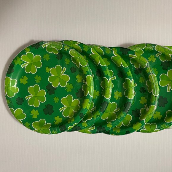 Irish Clover Shamrock 6.78" Paper Plates 6 packs of 8 (48 Plates total) NEW - Picture 3 of 4